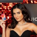 AJIO and HSBC India launch exclusive fashion perks for cardholders.